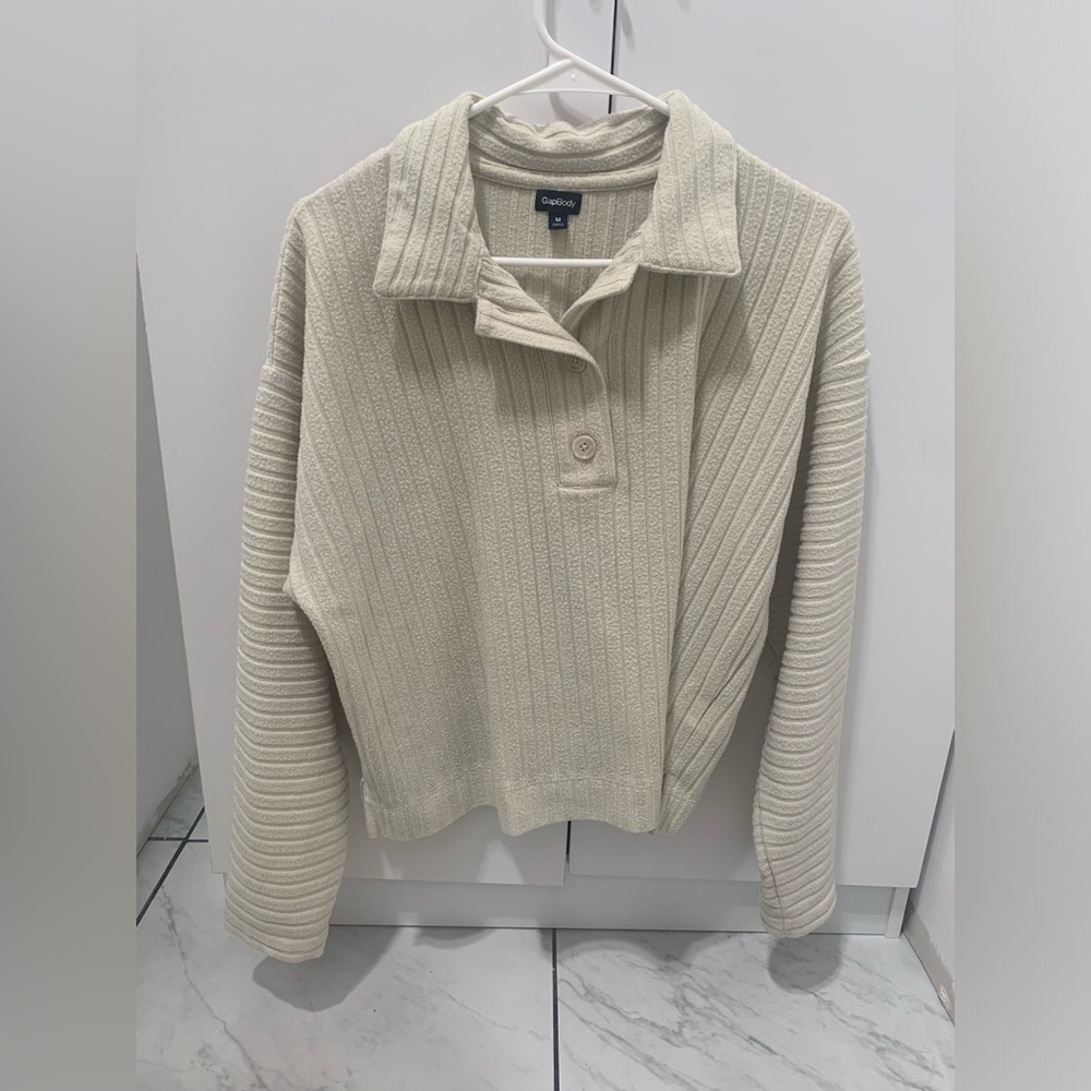 Gap Body Cream collared top